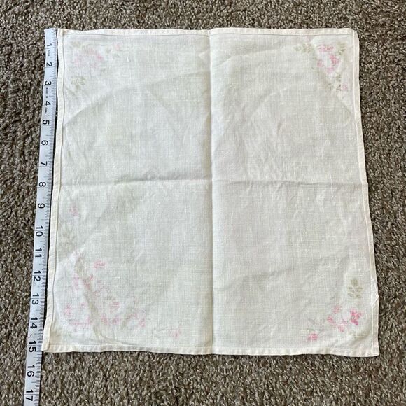 Vintage Floral Table Cloth Doily White Green Pink 14x15 - Picture 4 of 5